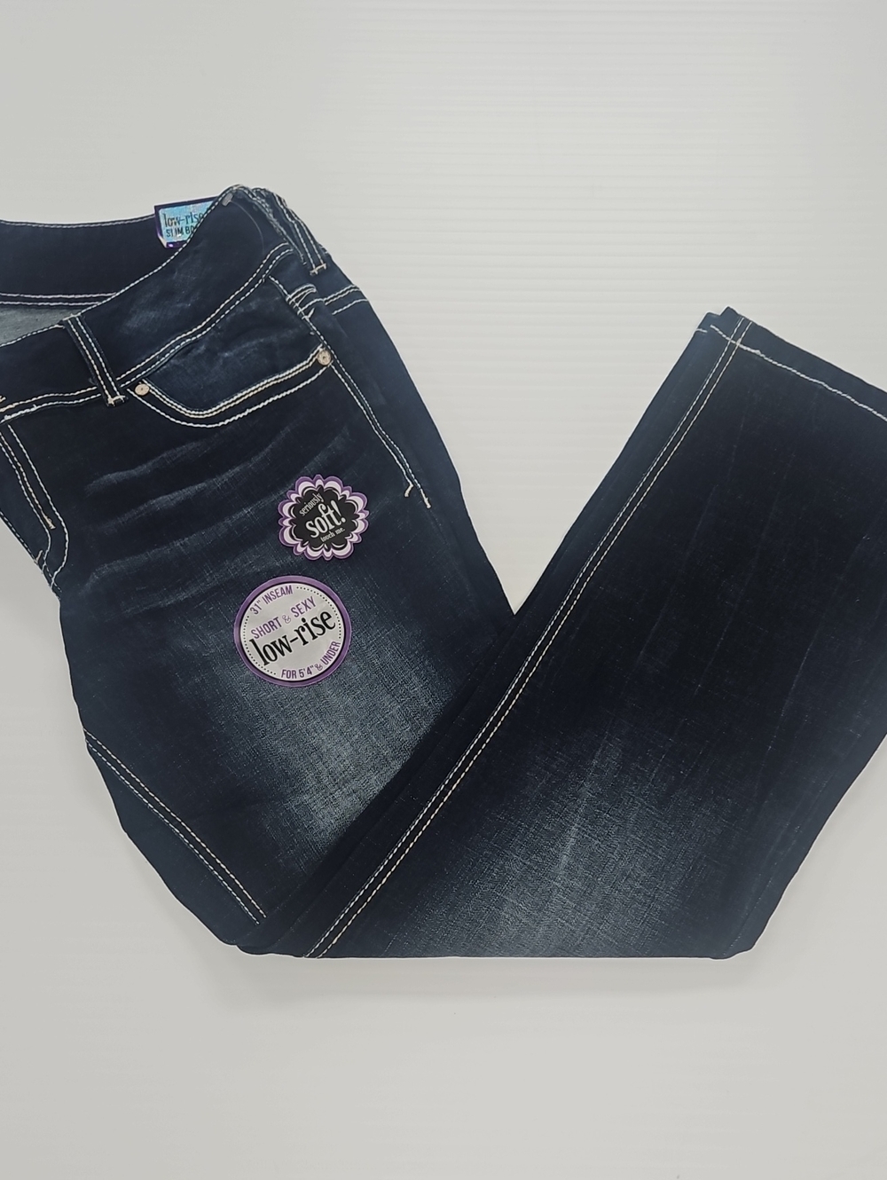 Low-Rise Dark Blue Women's Jeans with Contrast Stitching